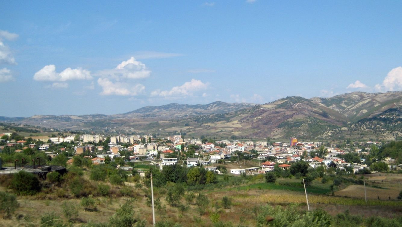 Ballshi është qyteti kryesor i zonës së Mallakastrës