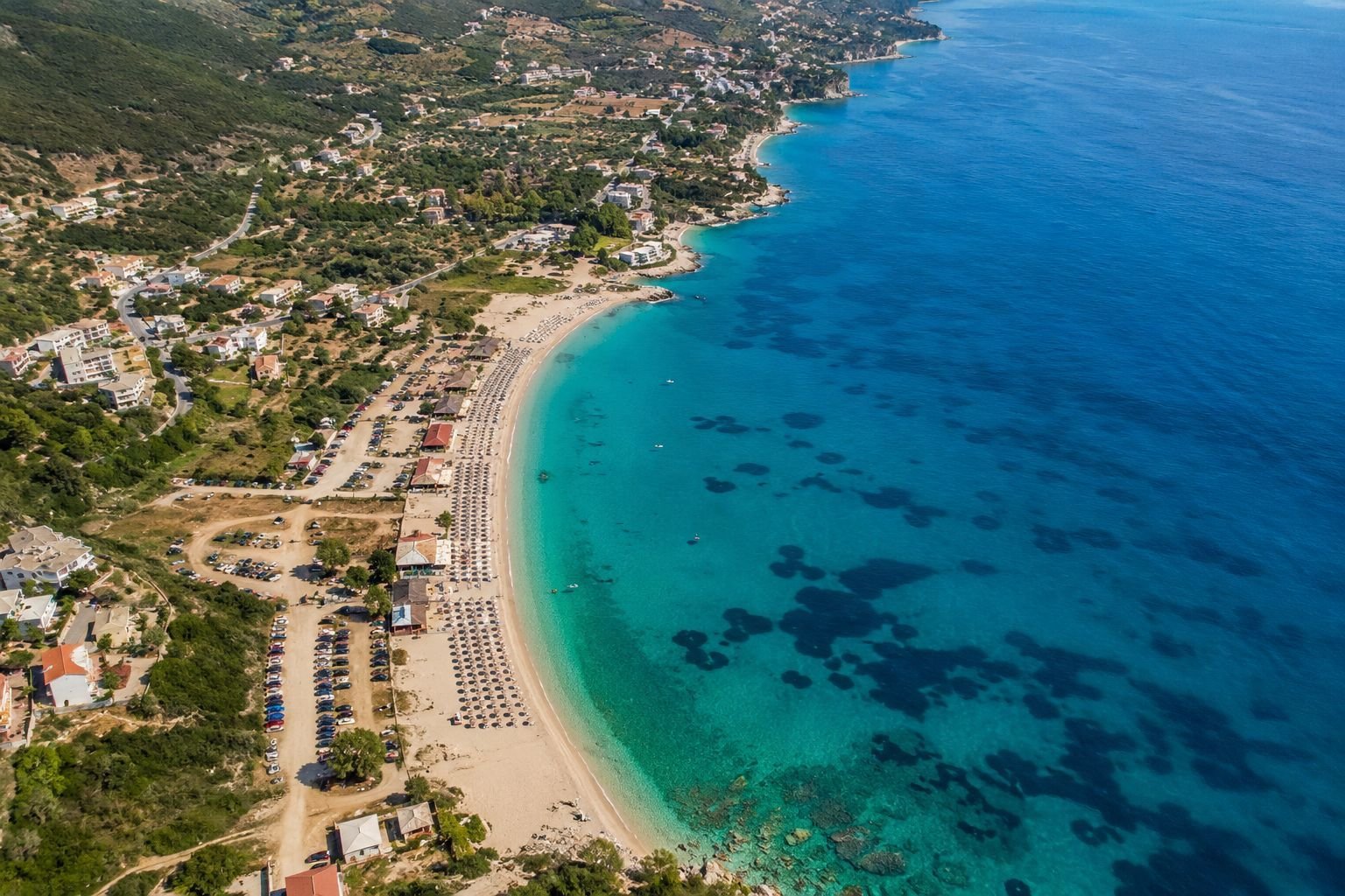 Plazhi i Livadhit – Perla e Rivierës Shqiptare
